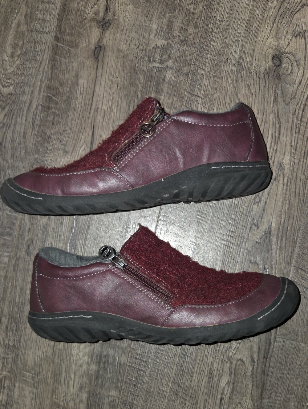 JBU Men's Slip-On Loafers in Burgundy